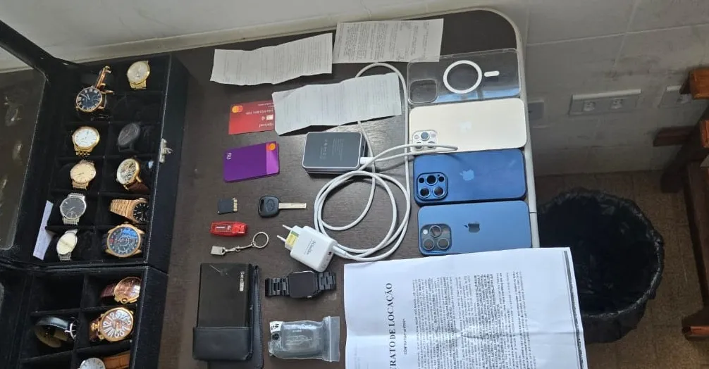 Itens apreendidos na operação