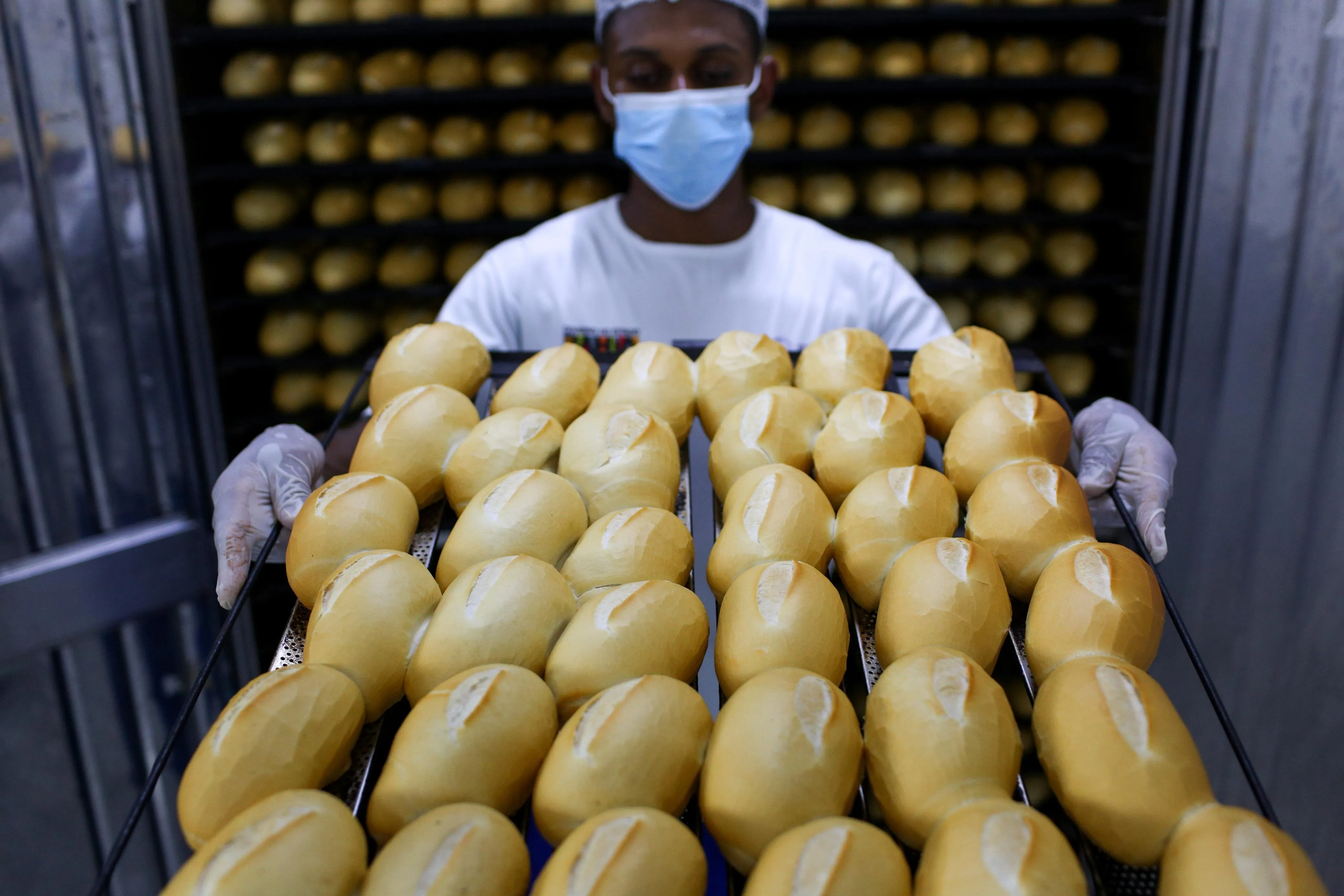 Cerca de dois mil pães são produzidos diariamente