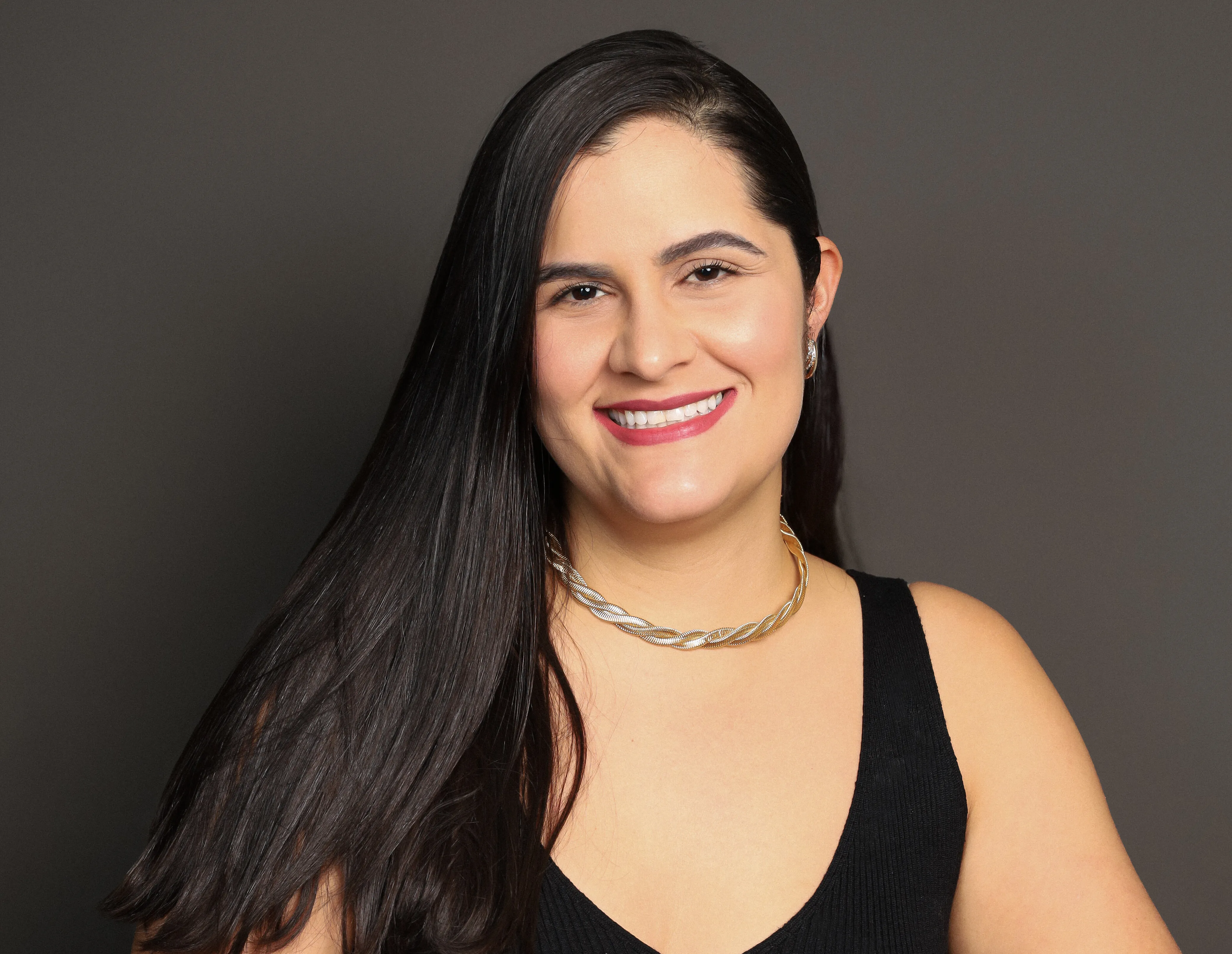 Cirurgiã vascular Raissa Carneiro (CRM 28679 / RQE 20212)