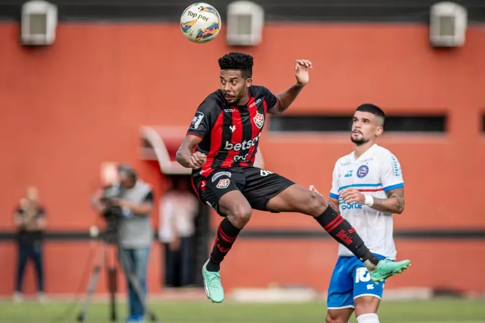 Willian Oliveira, volante do Vitória