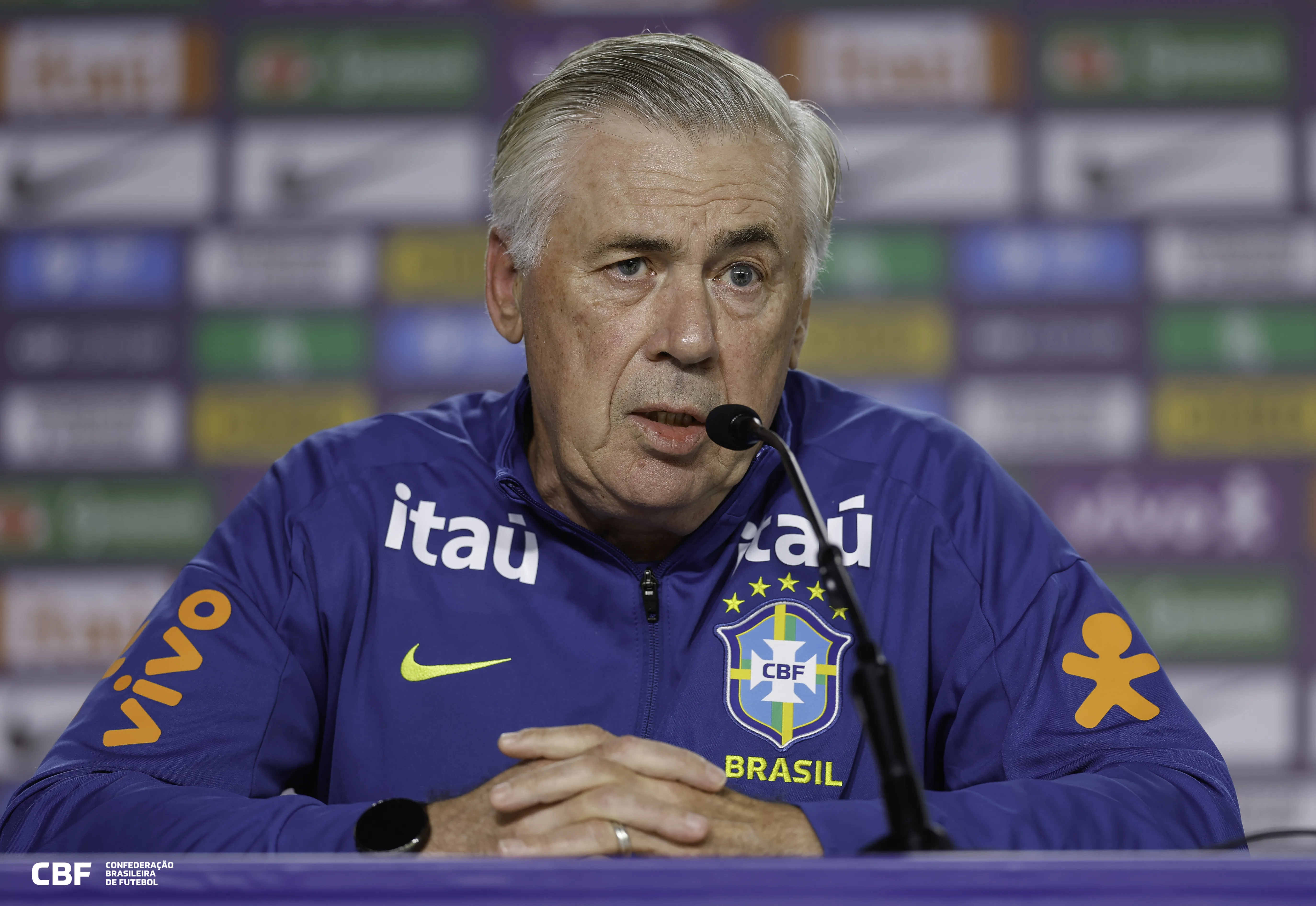 Ancelotti comentou sobre escalação para o jogo de quinta-feira (4), contra o Chile