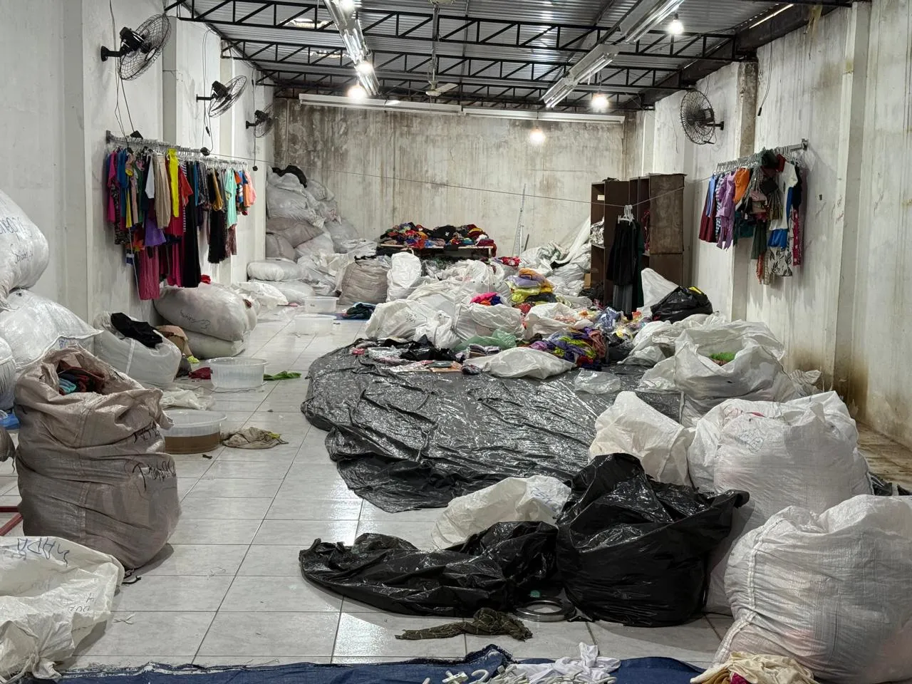 Local onde as roupas eram guardadas
