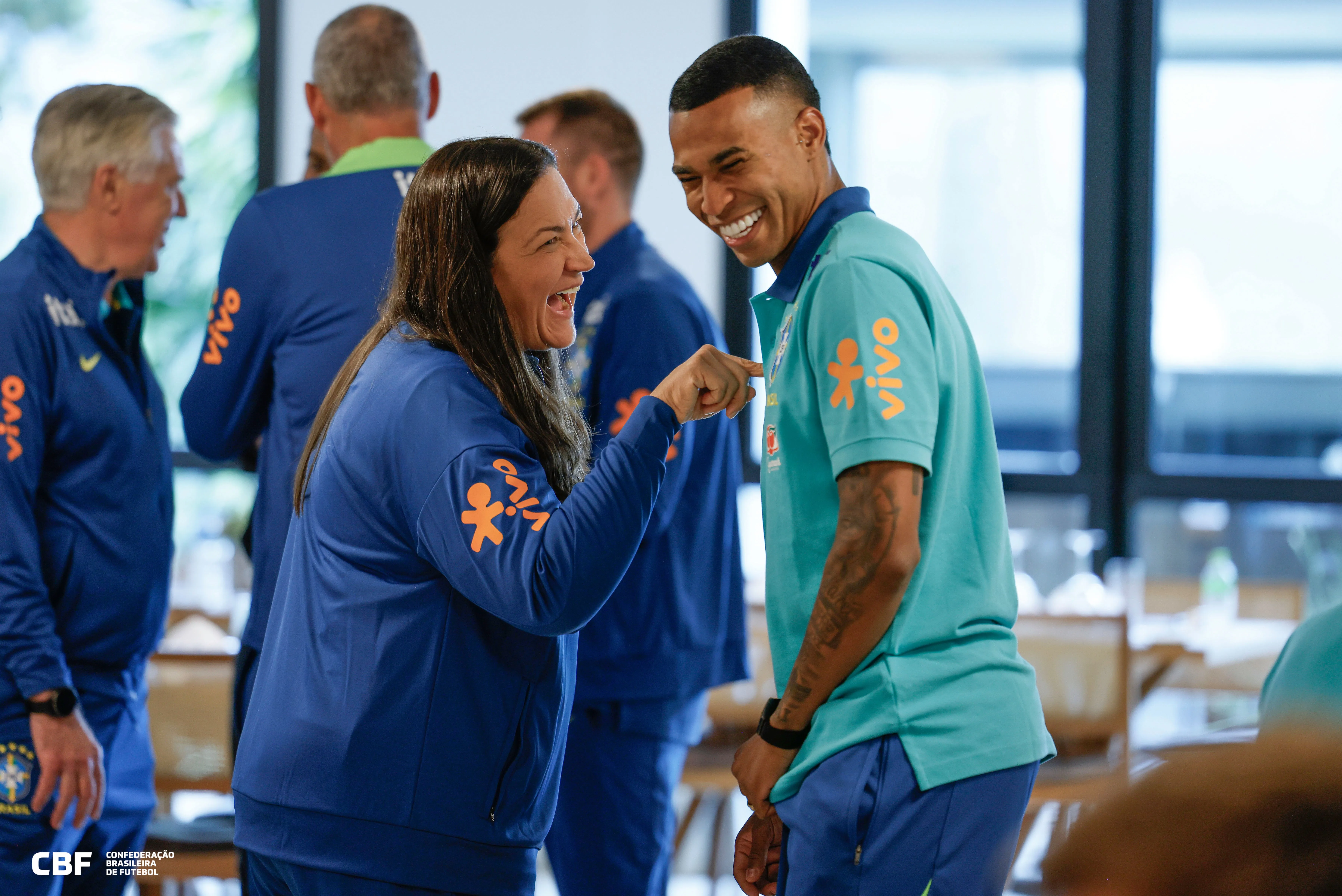 Psicóloga Marisa Santiago, ex-Bahia, reencontra Jean Lucas