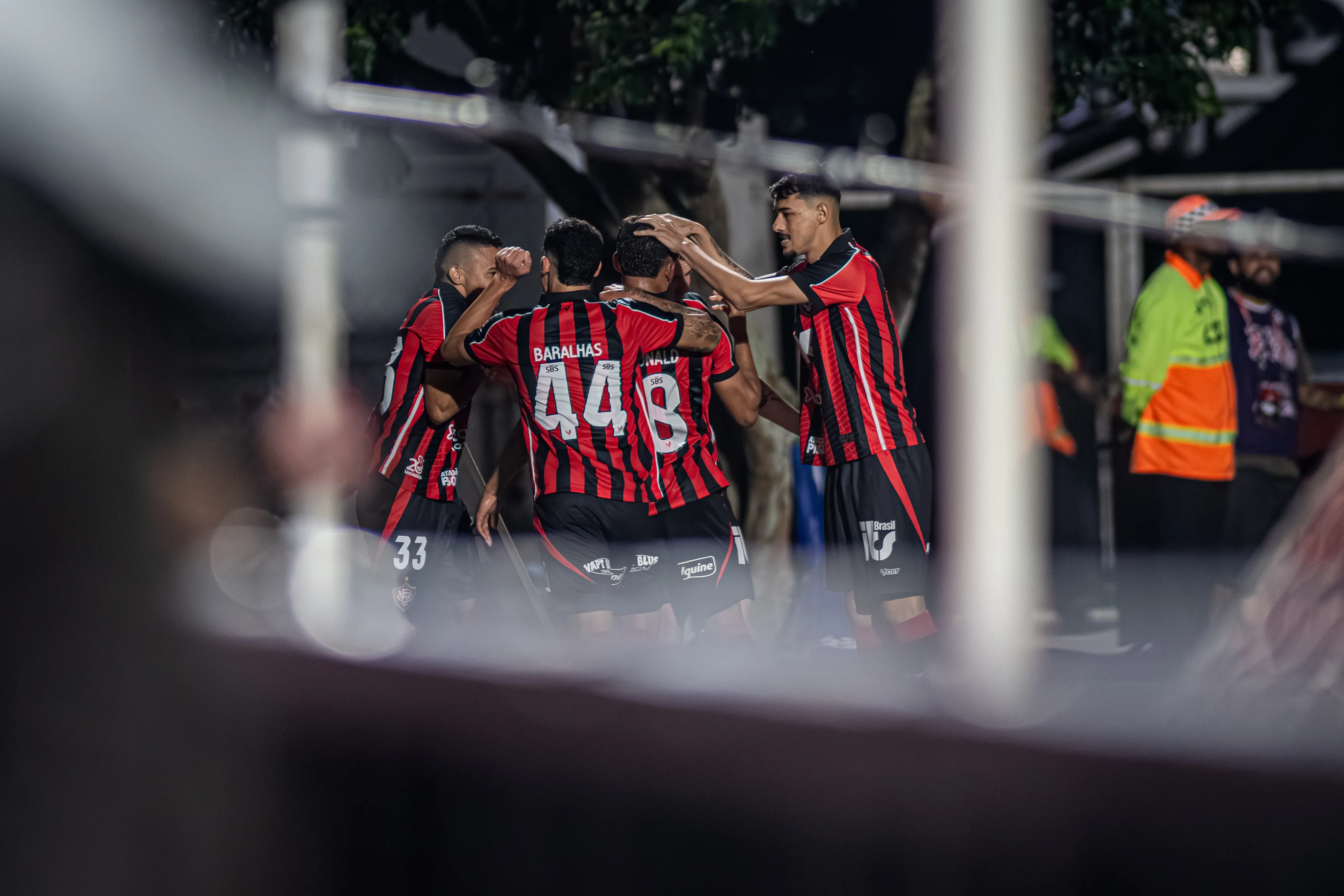 O Vitória dominou o Palmeiras no Barradão