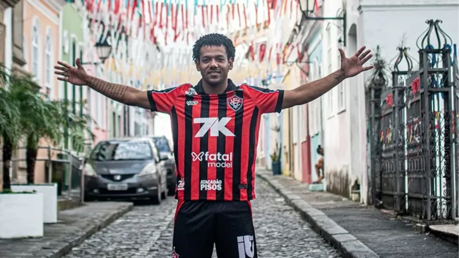 Romarinho, meia do Vitória