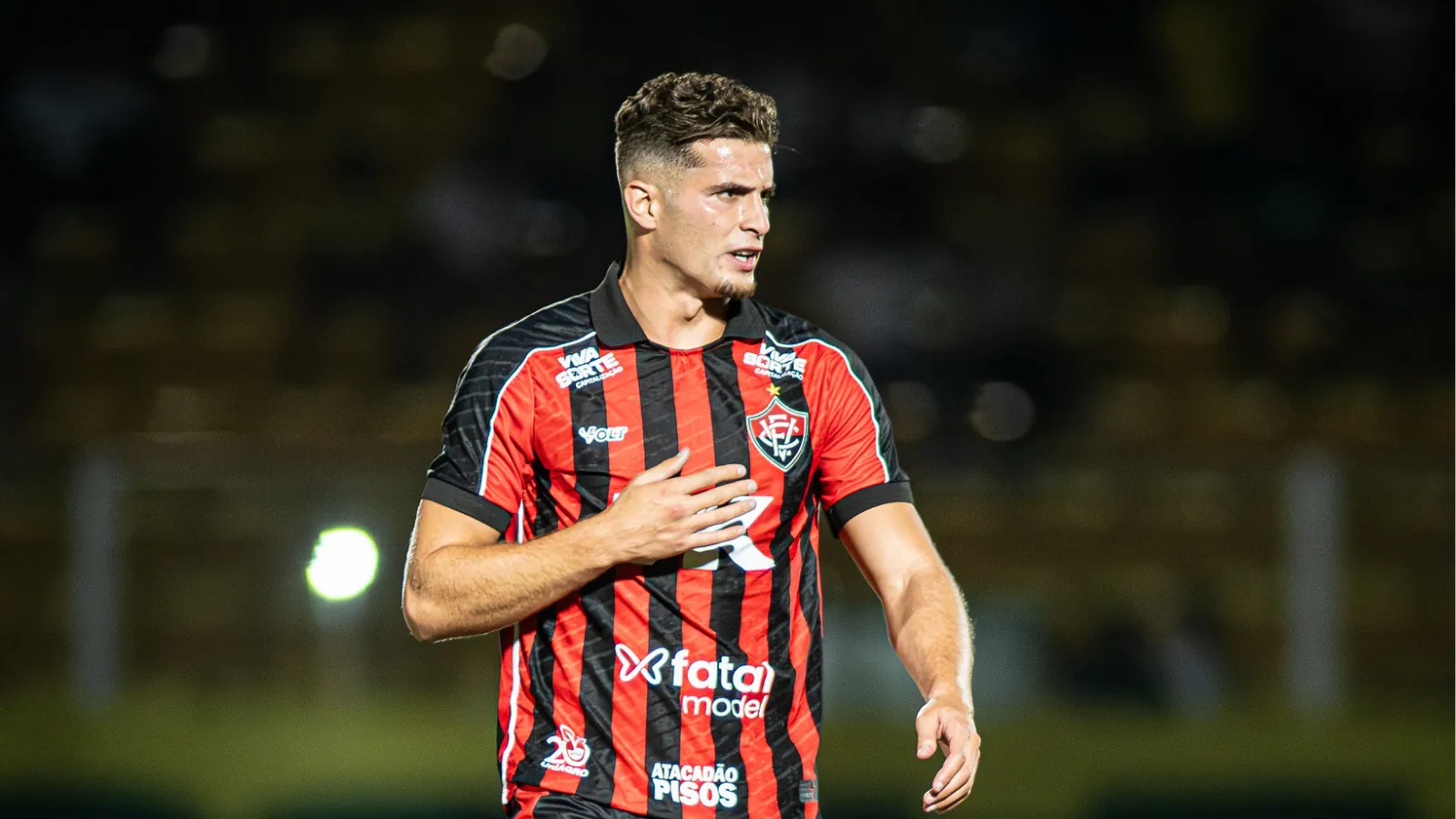 Rúben Rodrigues, meia do Vitória
