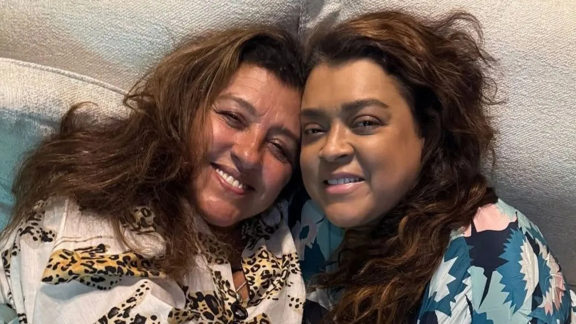 Regina Casé cumpriu pedido de Preta Gil e foi visitar a família do cantor O Kannalha