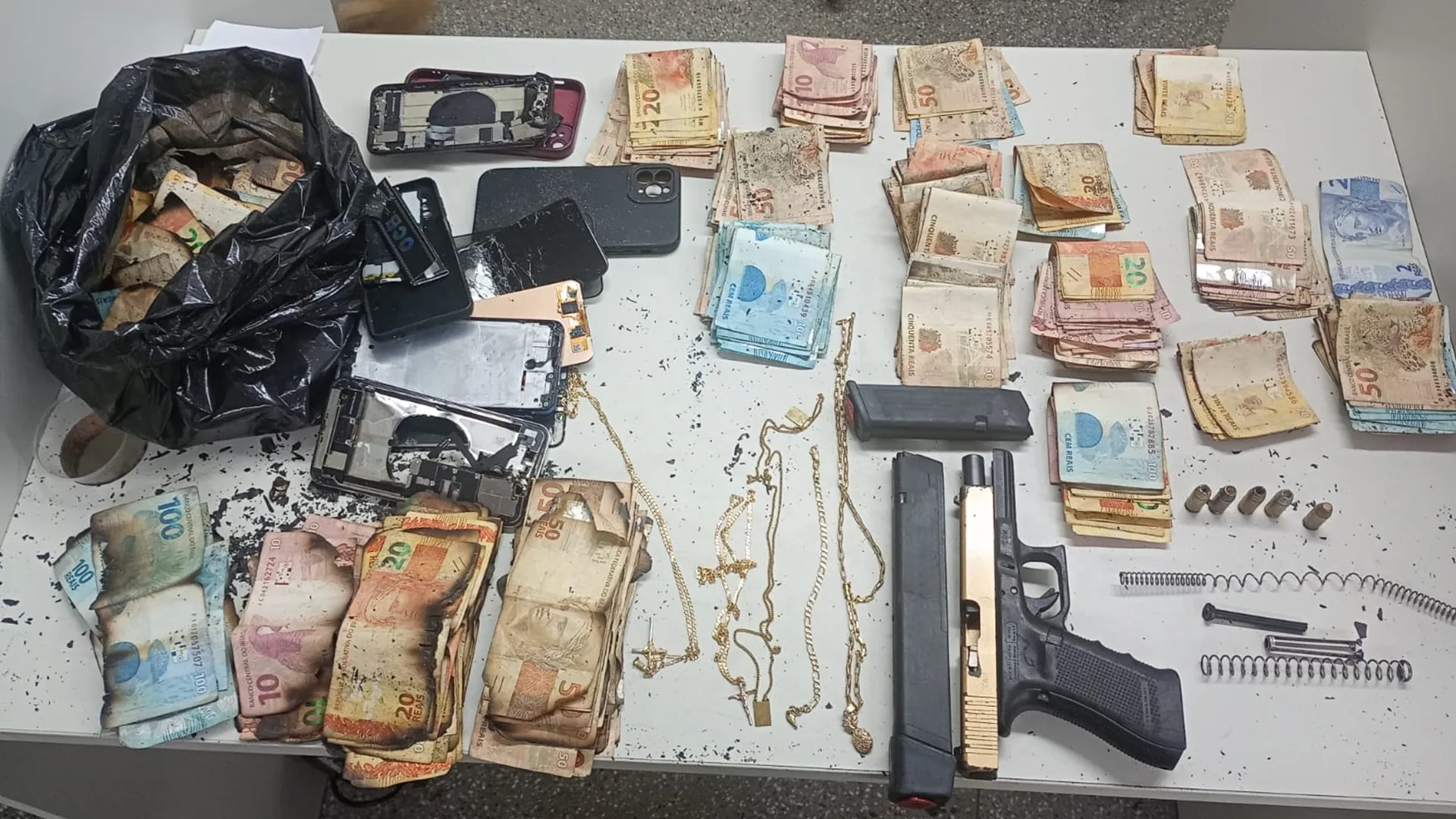 Material estava com quadrilha da Engomadeira