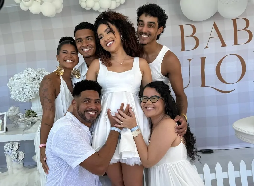 A família Souza está feliz com a chegada do Benjamin