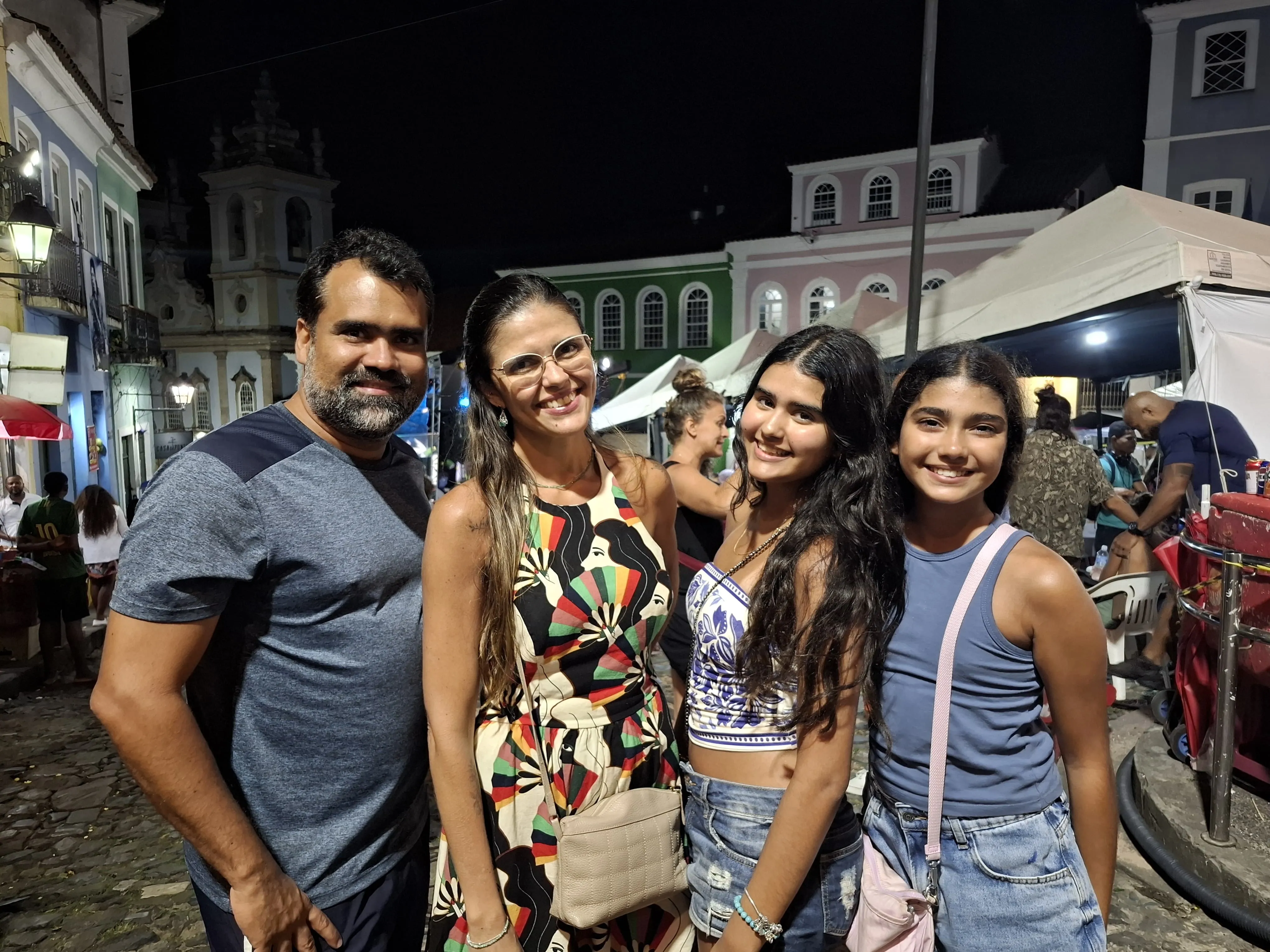 Cícero Dias, Clariana Silva e as filhas