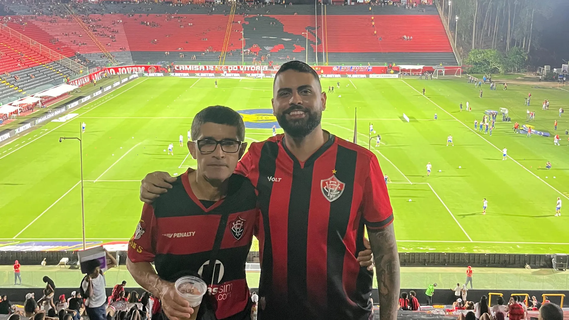 Matheus Caldas acompanhado do pai