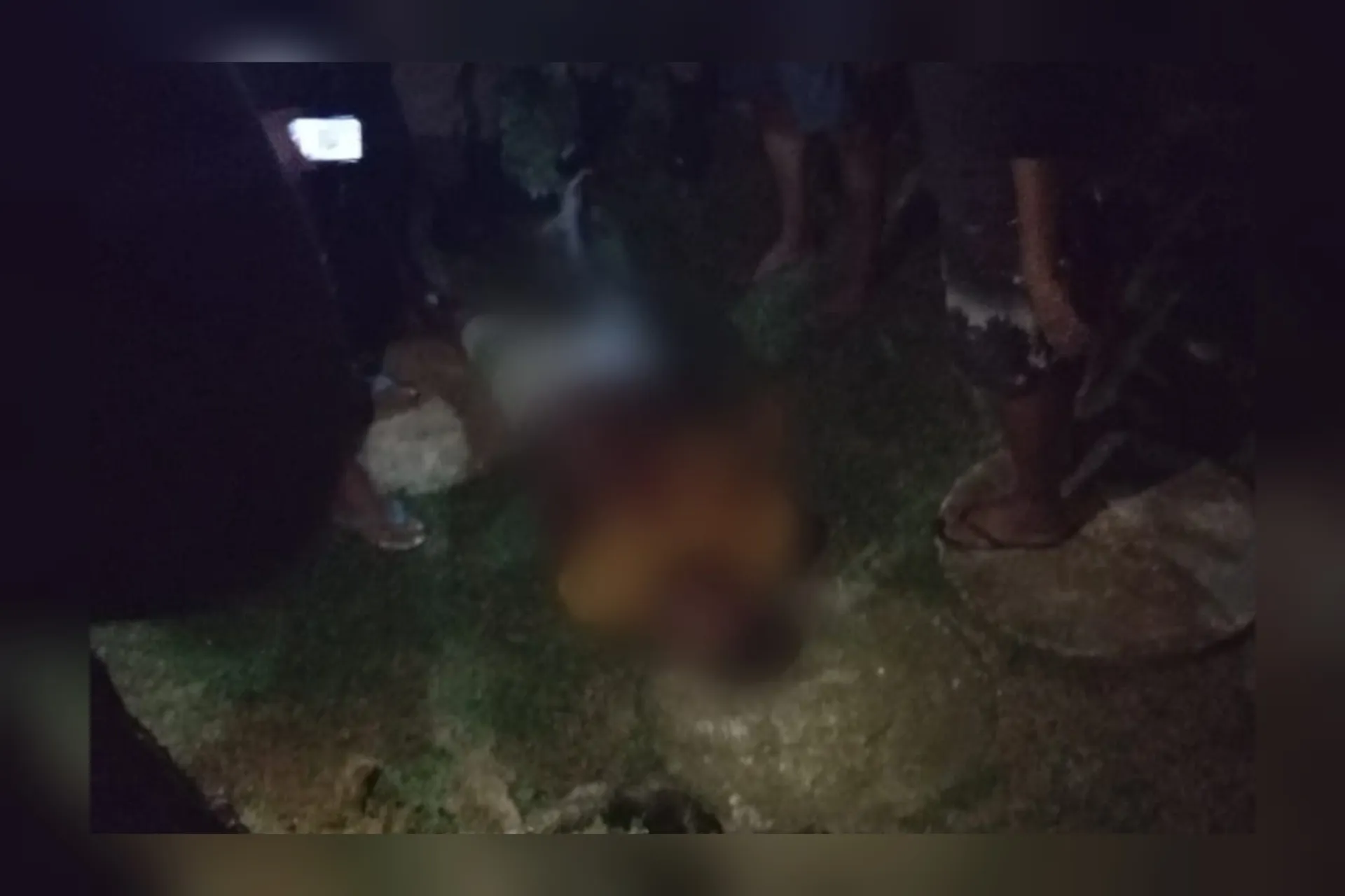 Imagem ilustrativa da imagem Vídeo: 'desalmado' mata esposa a marretadas em condomínio na Bahia