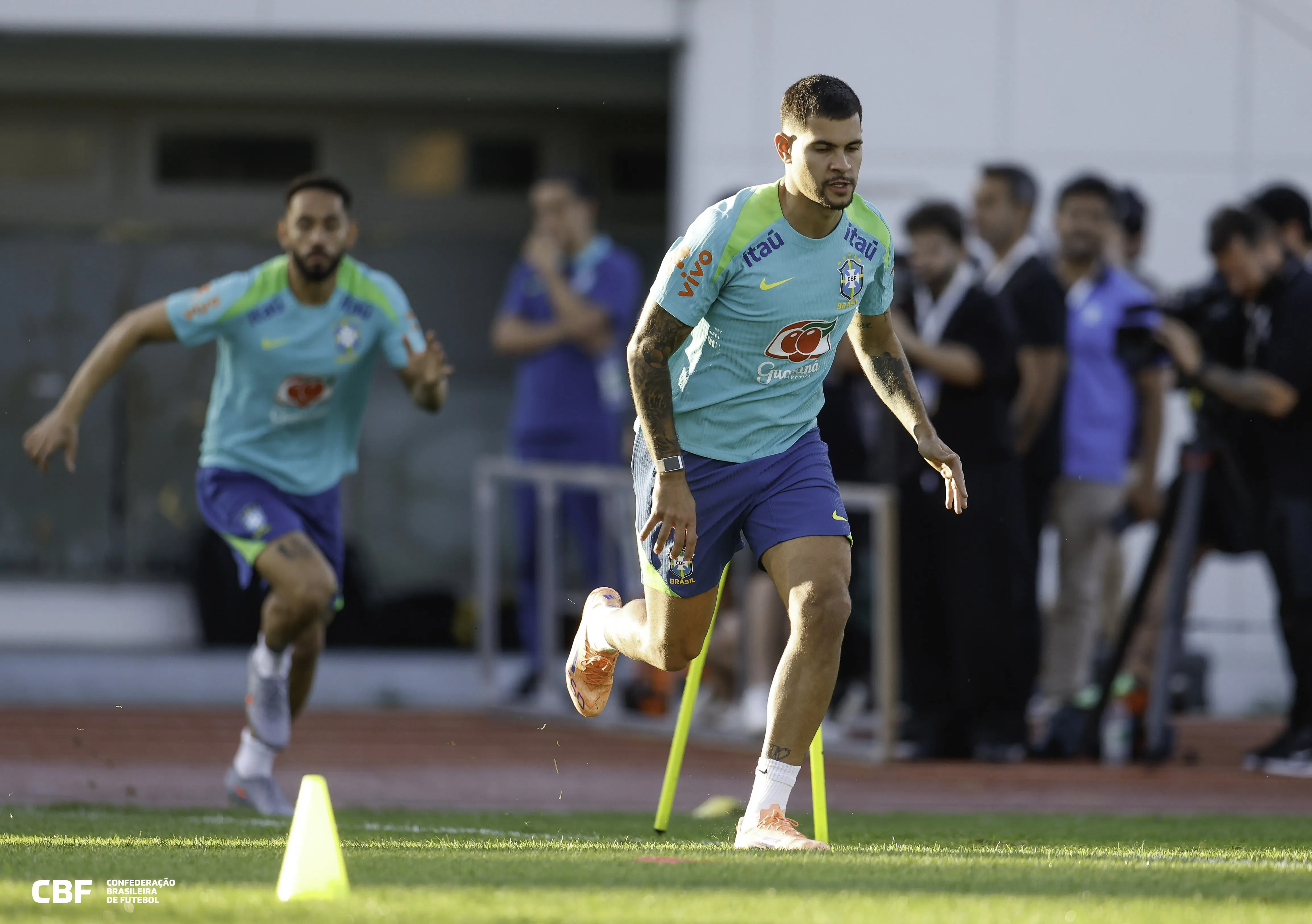 Bruno Guimarães foi o jogador que mais entrou em campo no ciclo para Copa do Mundo de 2026