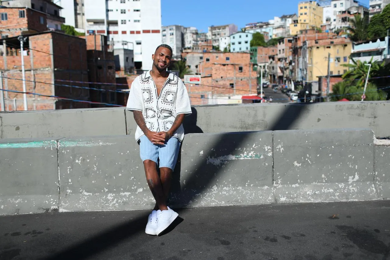 Zau lançou música com Xanddy Harmonia