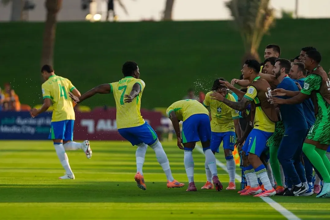 Ruan Pablo na comemoração do gol