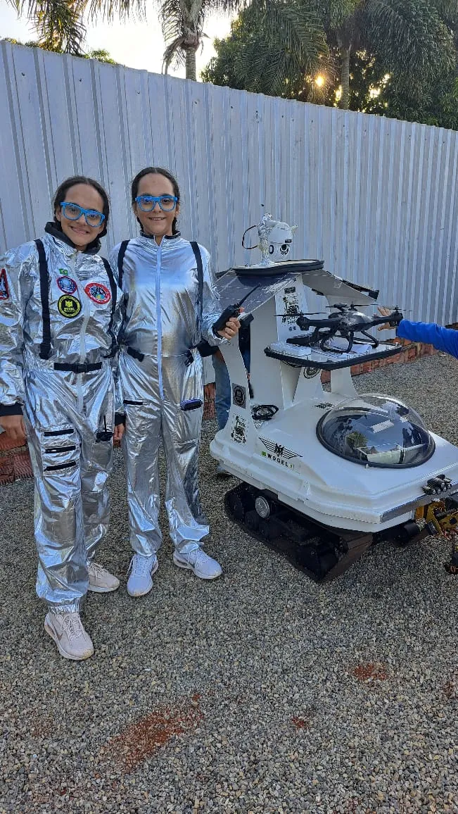 Imagem ilustrativa da imagem Astronautas mirins de Salvador pedem ajuda para 'voar' mais alto