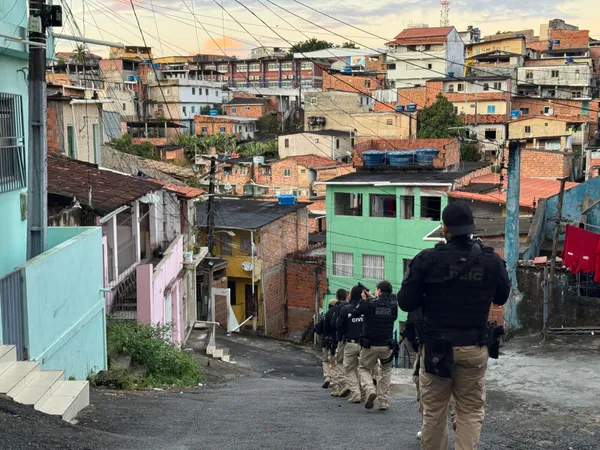 Imagem ilustrativa da imagem Ataques contra policiais botam pressão no Nordeste de Amaralina