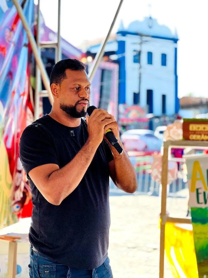 Edilson Espinola escreve poesias com o foco para o público infantojuvenil