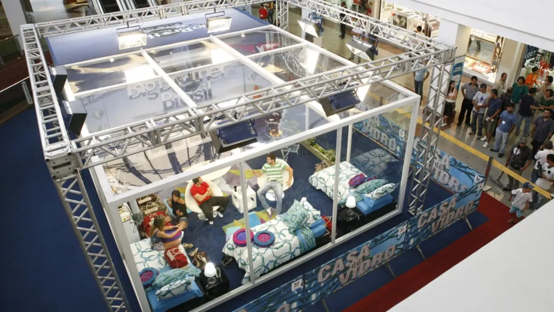 Todos do grupo Pipoca vão passar pela Casa de Vidro