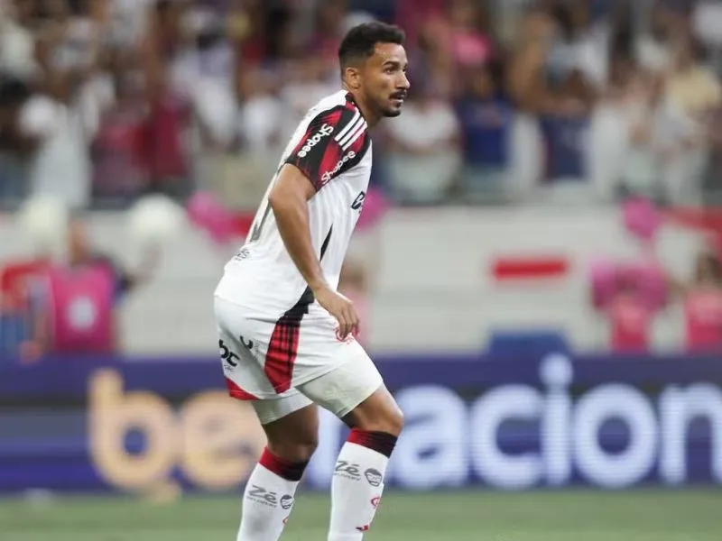 Danilo foi expulso contra o Bahia