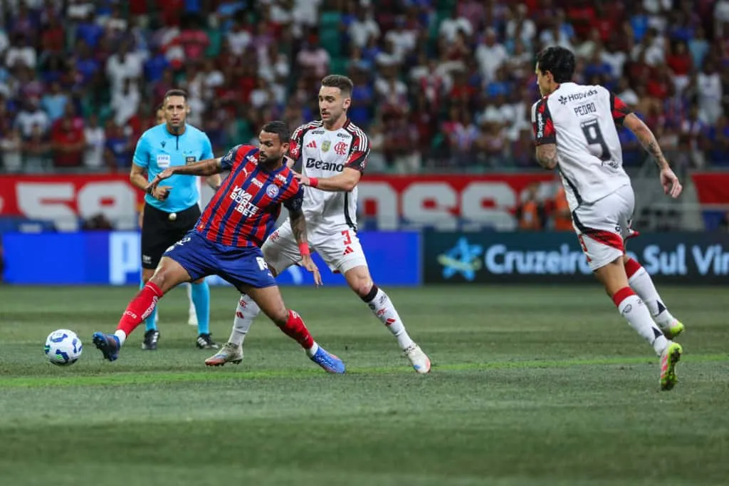 Imagem ilustrativa da imagem Bahia ganha e dá fim a jejum enorme de triunfo contra o Flamengo