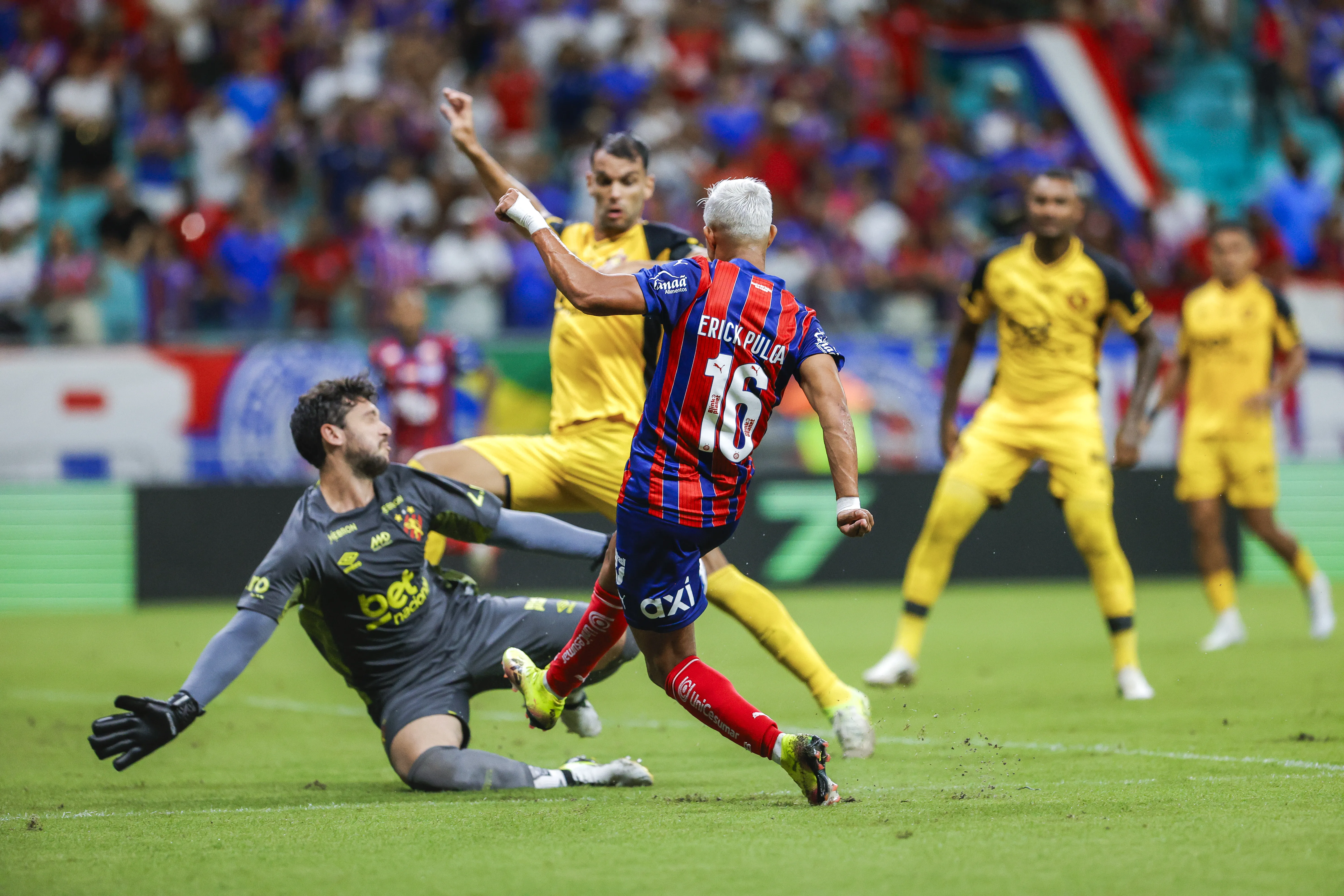 Caíque França fez partida de Neuer