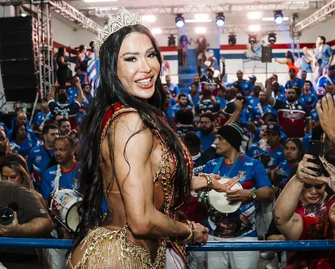Imagem ilustrativa da imagem Bandidos armados assaltam Gracyanne Barbosa e levam carro de luxo