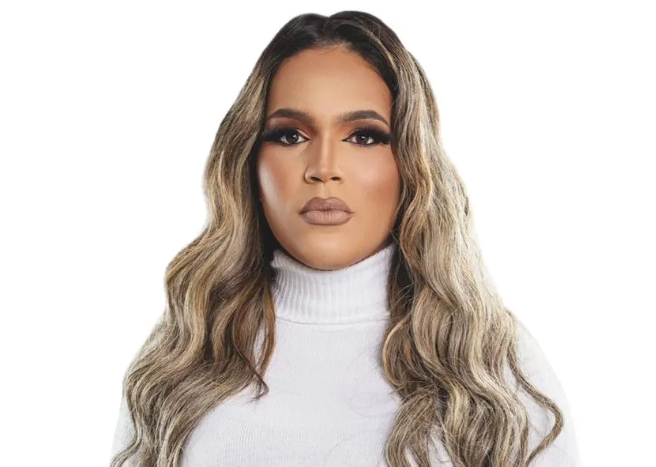 Claudiana Rocha é esteticista e até vendia cursos