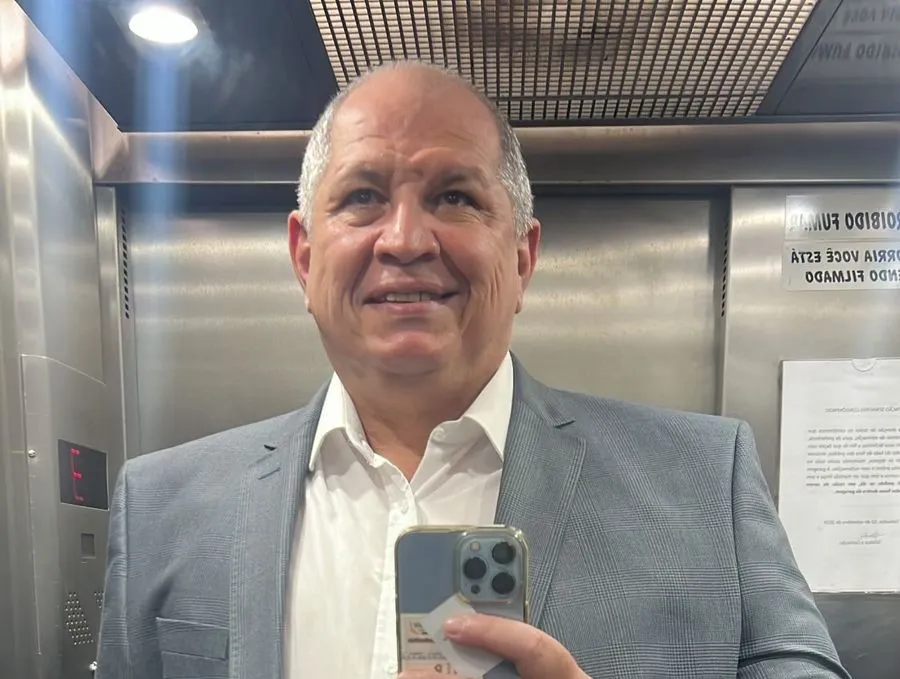 Na foto, professor Victor Benevides