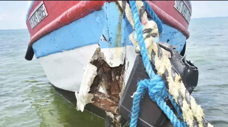 Embarcação ‘Os Olhos Verdes’ foi atingida pelo jet ski