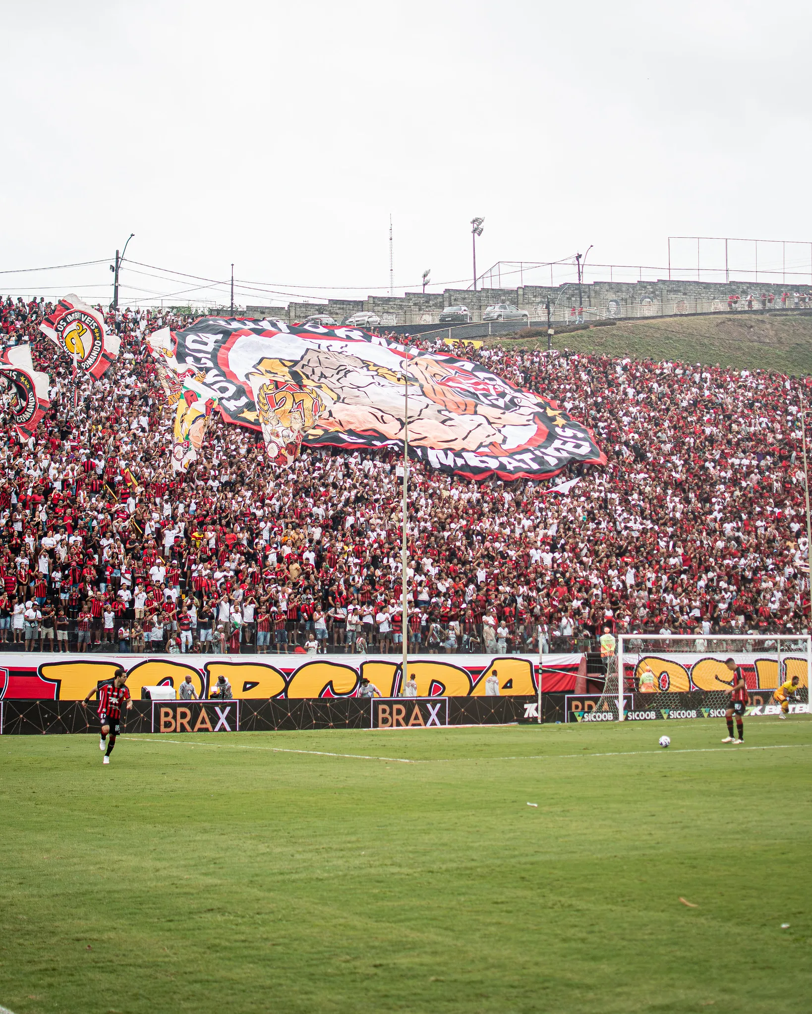 Torcida rubro-negra sempre faz a sua parte no estádio