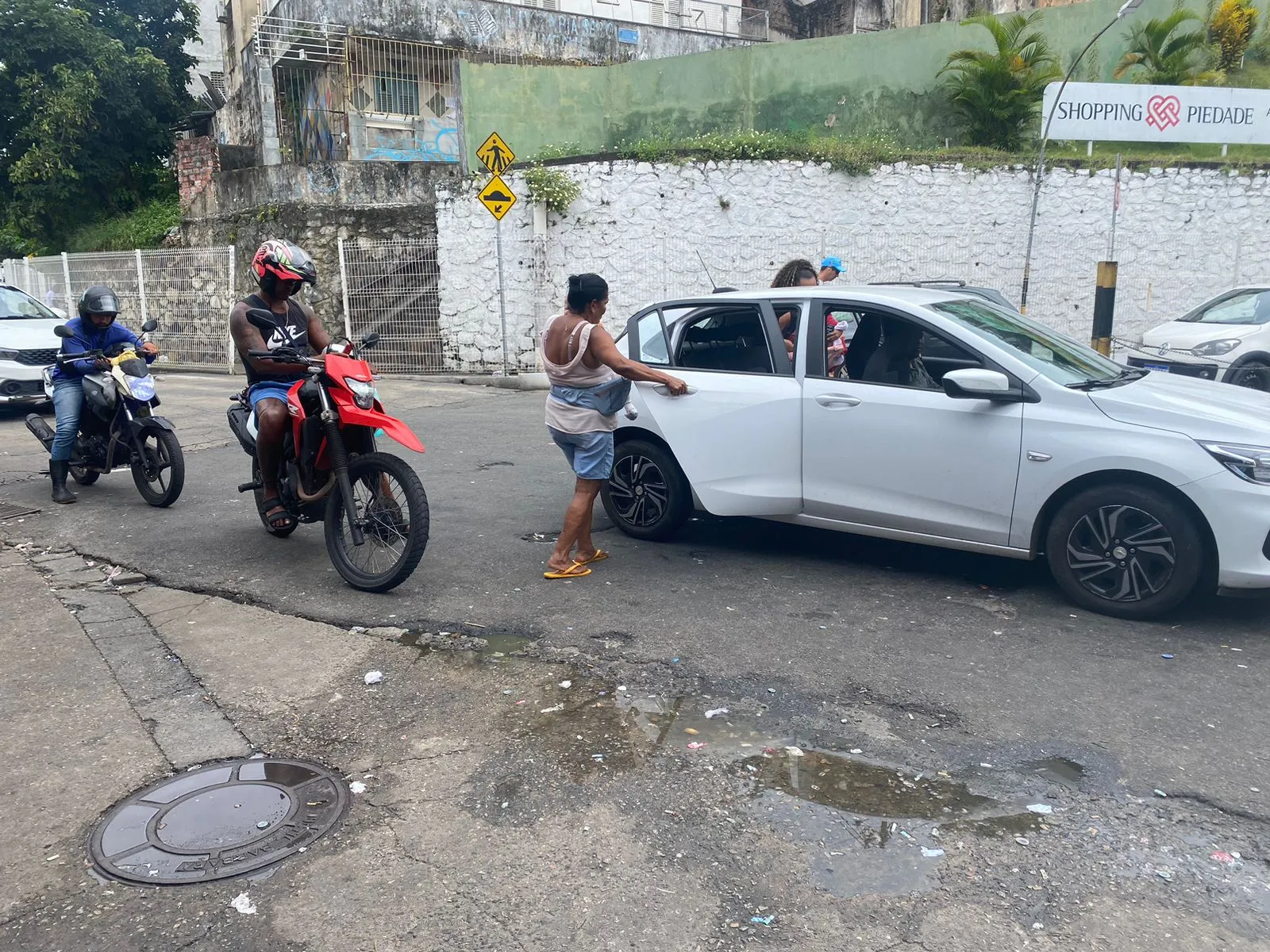 Lei obriga instalação de câmeras em carros por app em Salvador