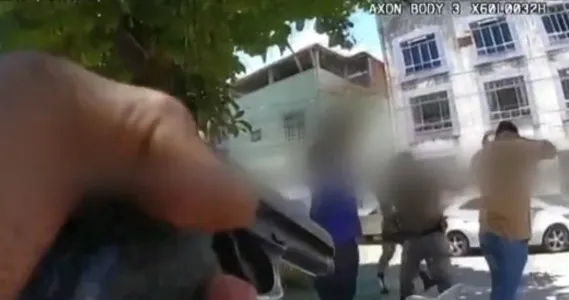 Vítimas foram revistadas, agredidas e roubadas