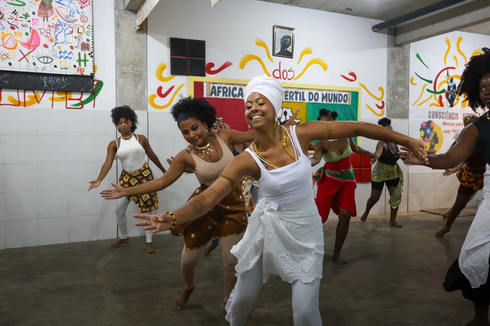 Oficina de Dança Afro com as Rainhas Soraia Souza e Daiana Ribeiro