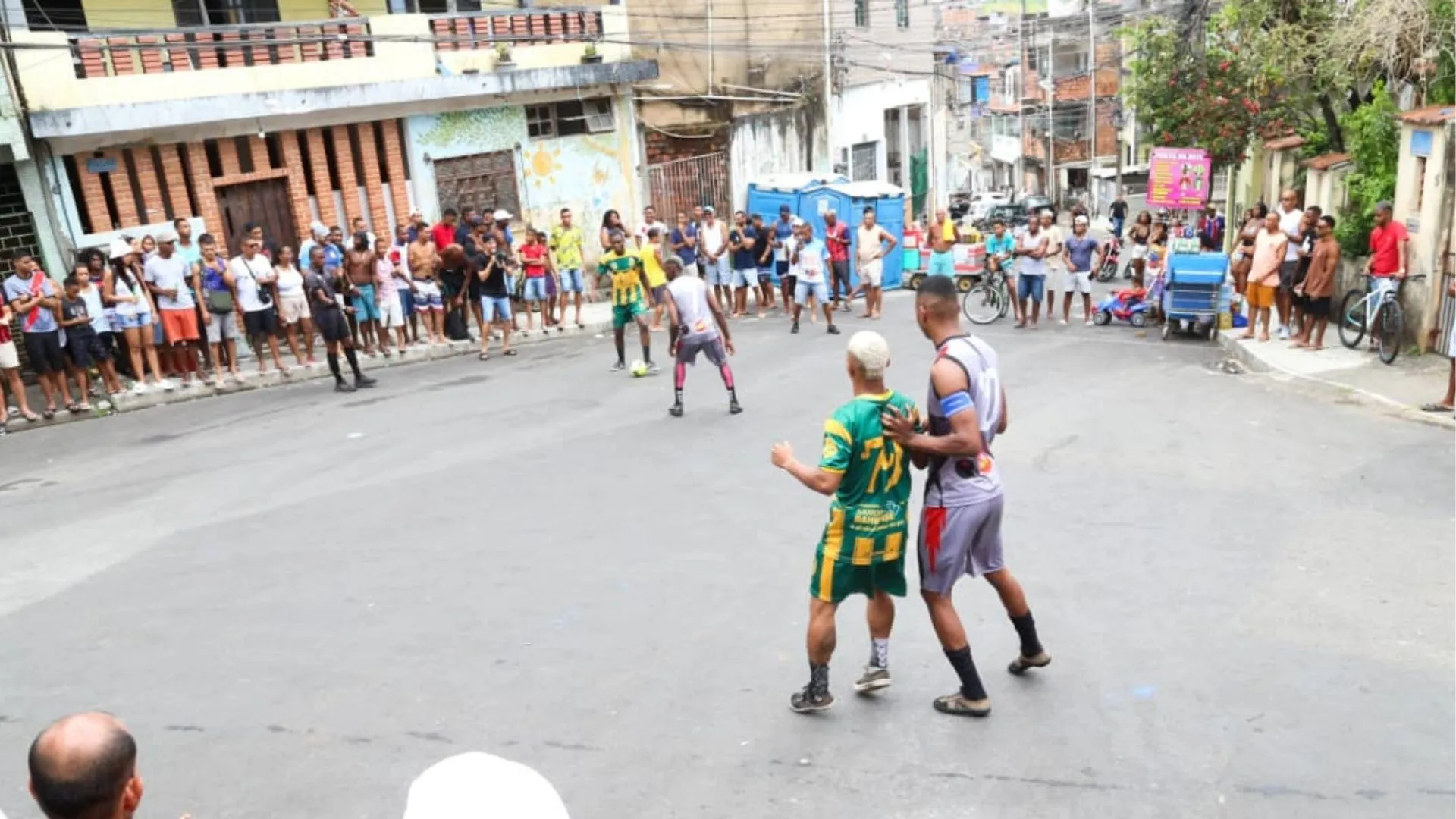 Imagem ilustrativa da imagem Champions Largo: Veja os 'cliques' do maior torneio de golzinho de SSA