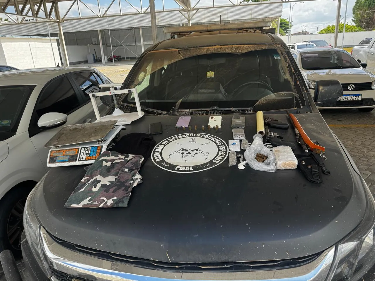 Materiais apreendidos pela polícia