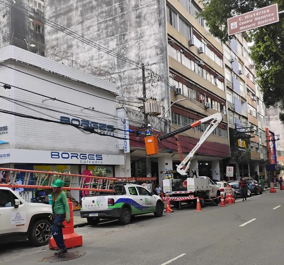 Fios estavam instalados de forma irregular