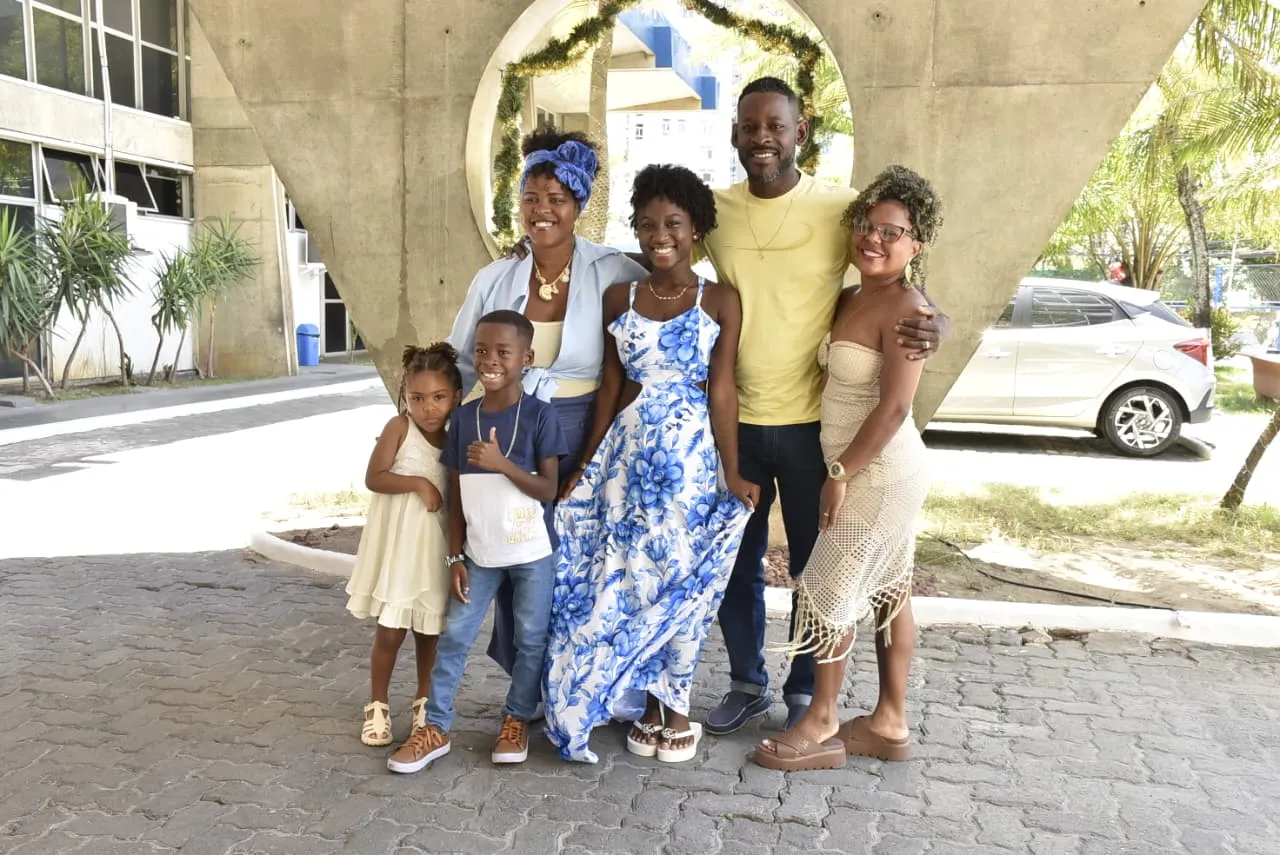 Thayna Vitória e sua família