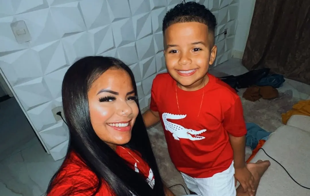 Influencer tem um filho de 8 anos
