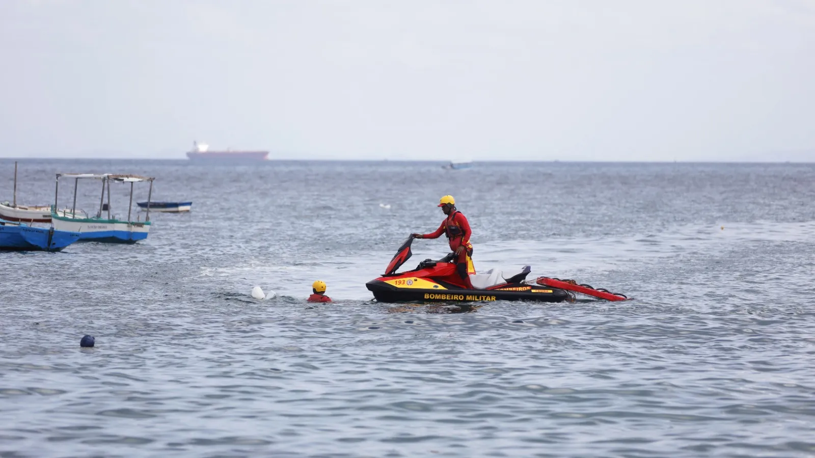 Imagem ilustrativa da imagem Corpo de Bombeiros recebe equipamentos para resgate aquático