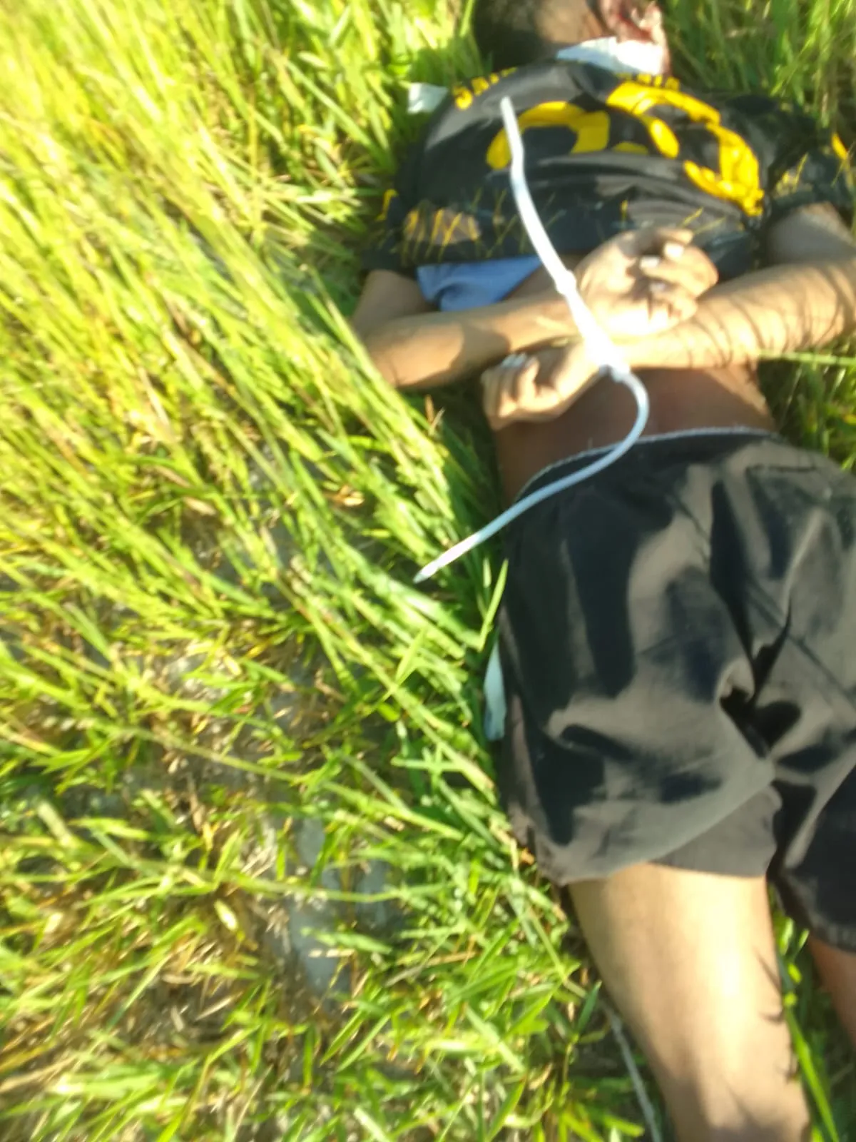 Homem foi encontrado com as mãos amarradas