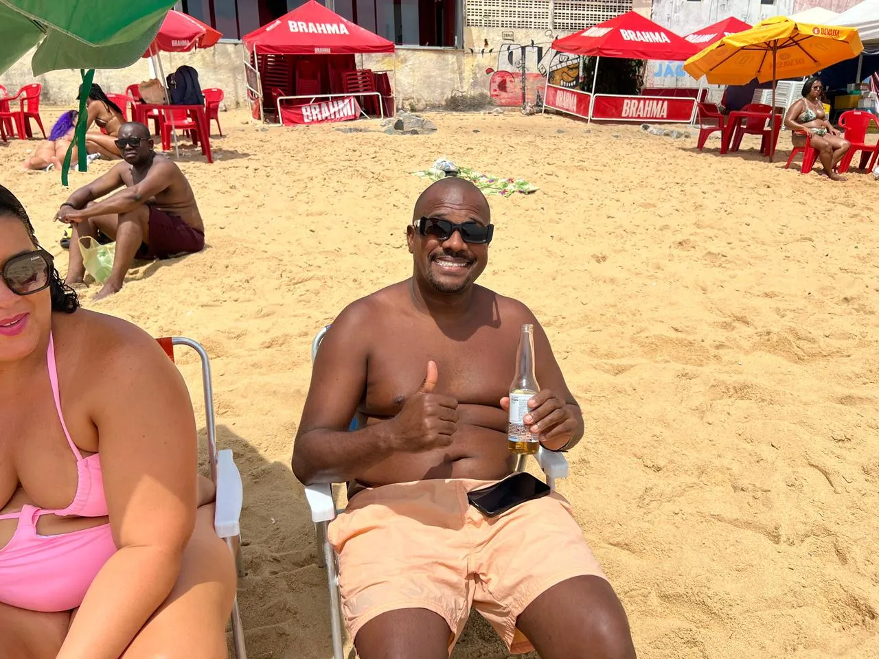 Jean Santos curtiu a praia com a família