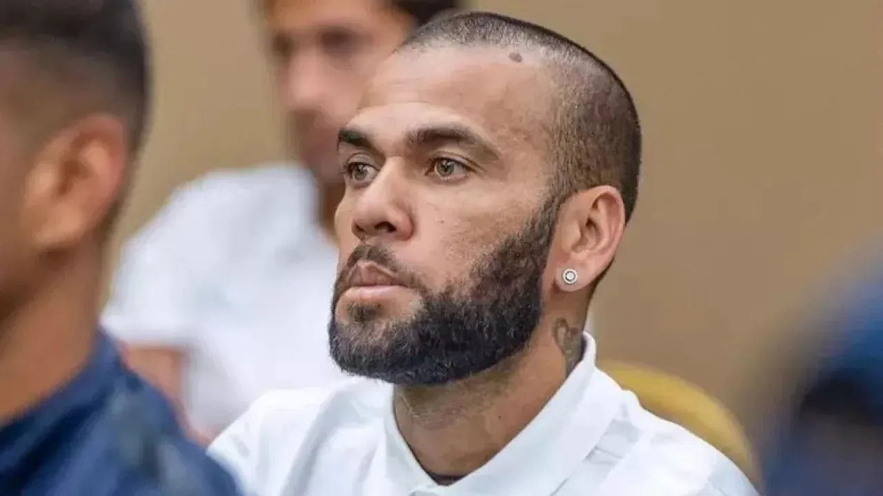 Daniel Alves durante julgamento