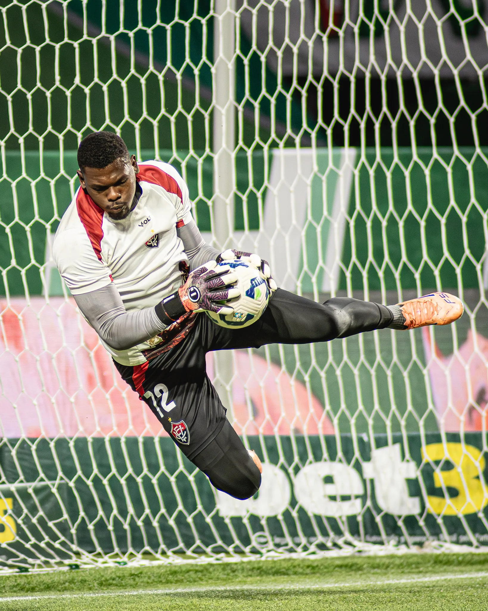 Garoto terá grande oportunidade na meta rubro-negra