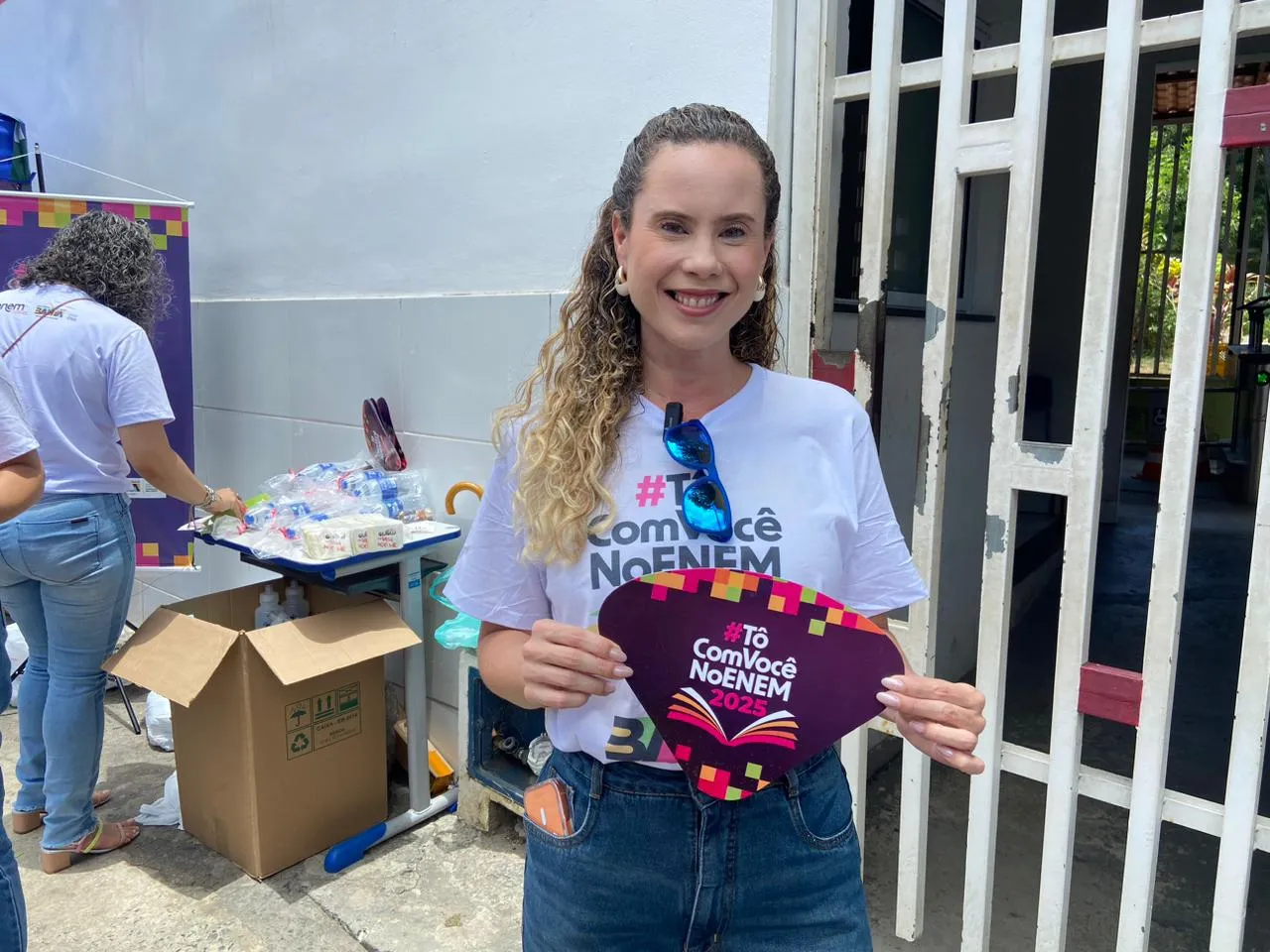 Imagem ilustrativa da imagem Enem: Secretaria da Educação distribui canetas e água para candidatos