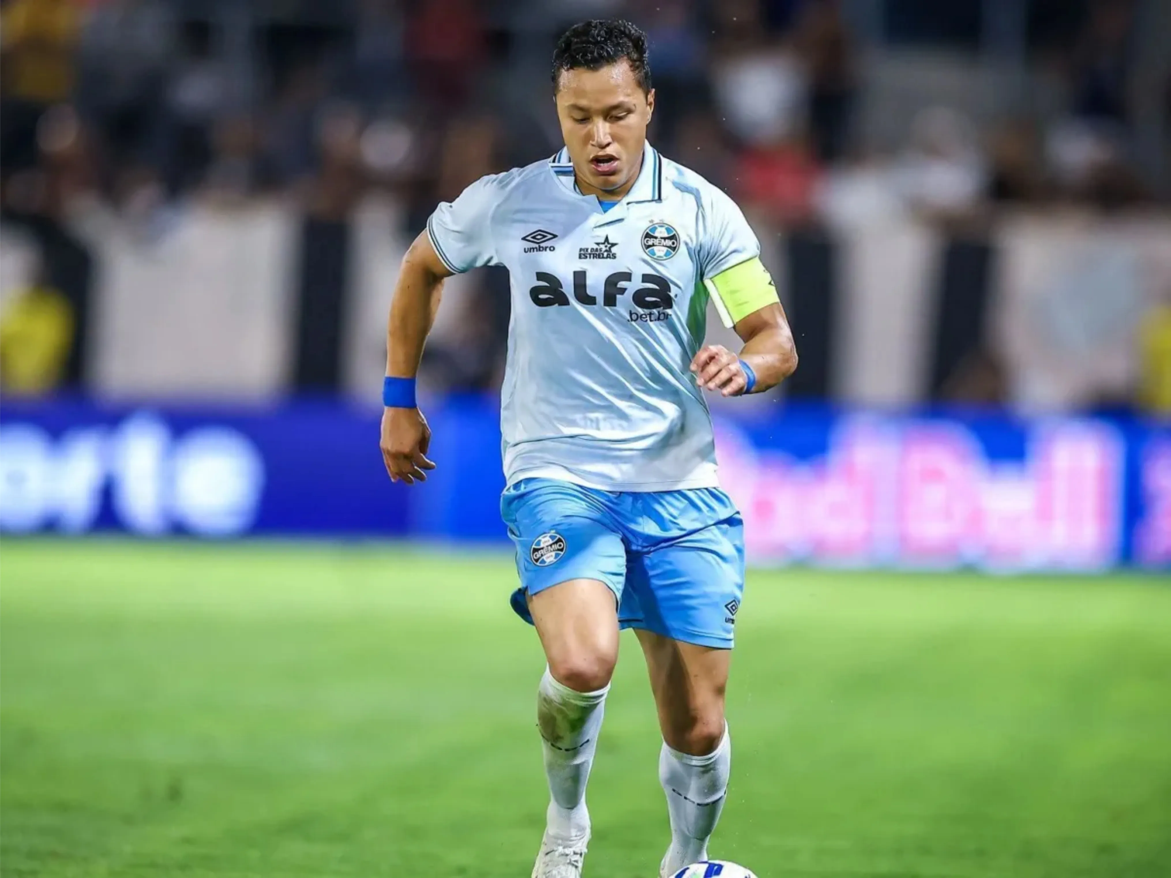 Jogador gremista detonou arbitragem brasileira