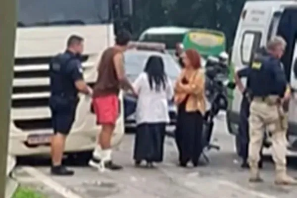 Pedro estava com os pés amarrados