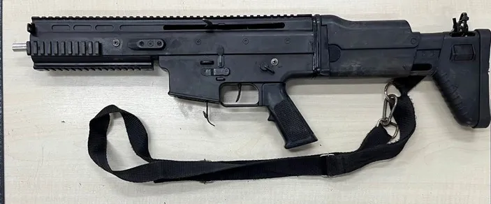 Imagem ilustrativa da imagem Fábrica de armas que abastecia facções na Bahia é estourada