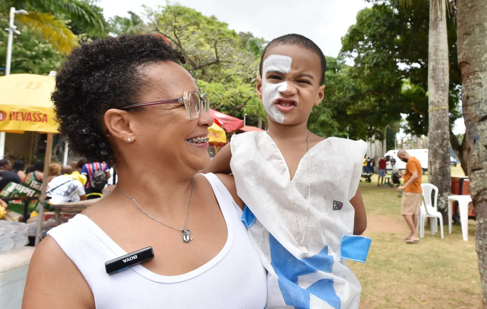 Priscila Nogueira (mãe) e Fabrício Mota (filho)