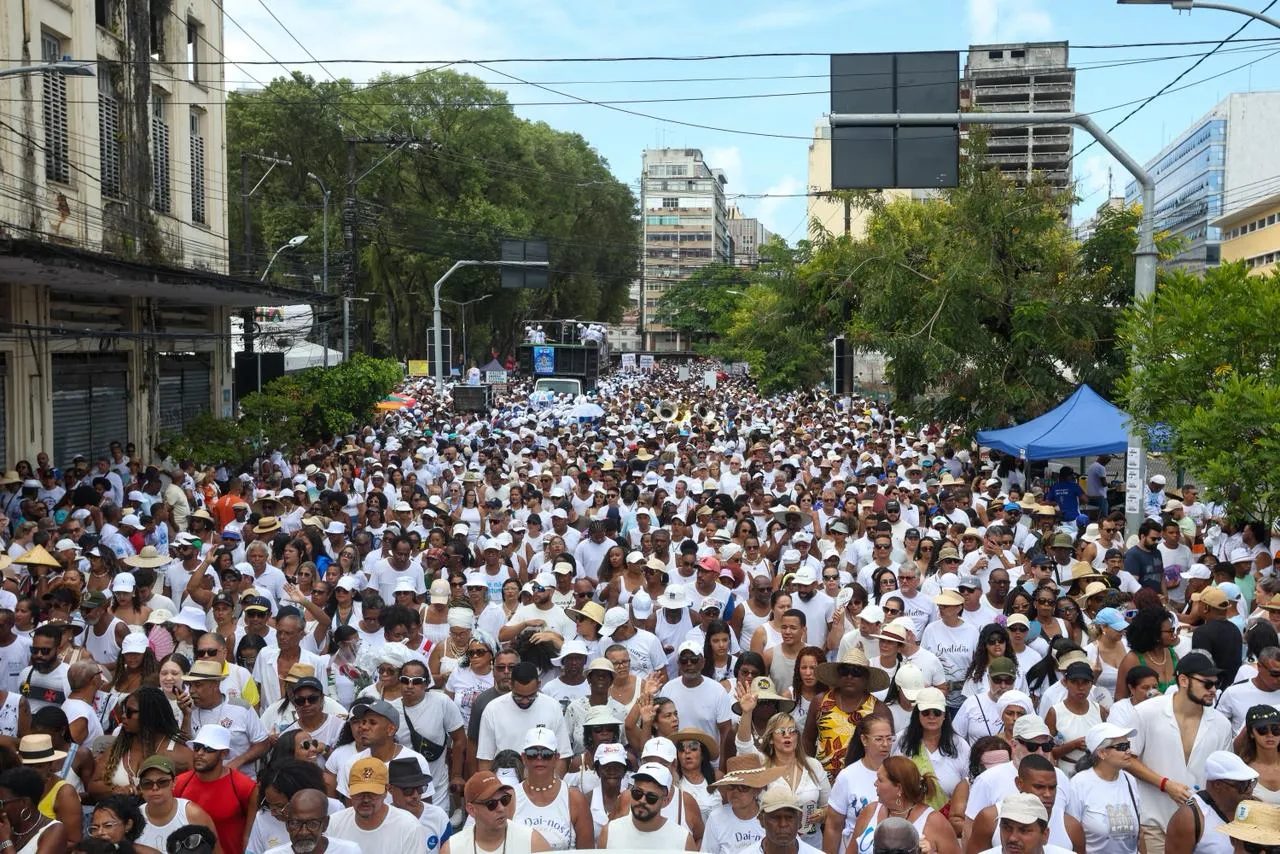 Imagem ilustrativa da imagem Fé toma conta de Salvador: veja registros da Lavagem do Bonfim
